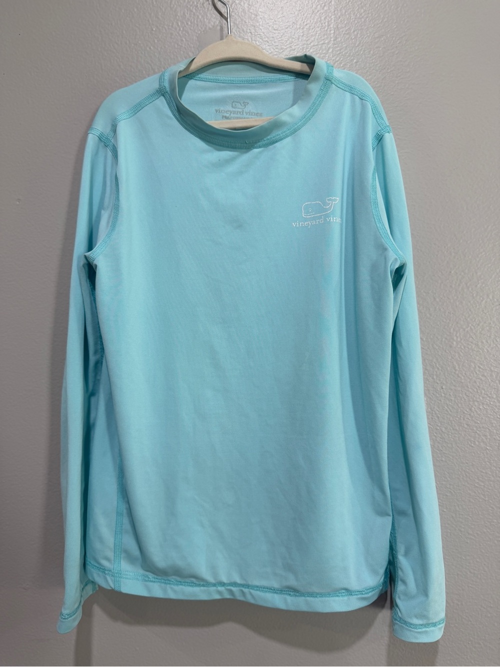 Vineyard Vines Light Blue Long Sleeve Performance Tee size 6